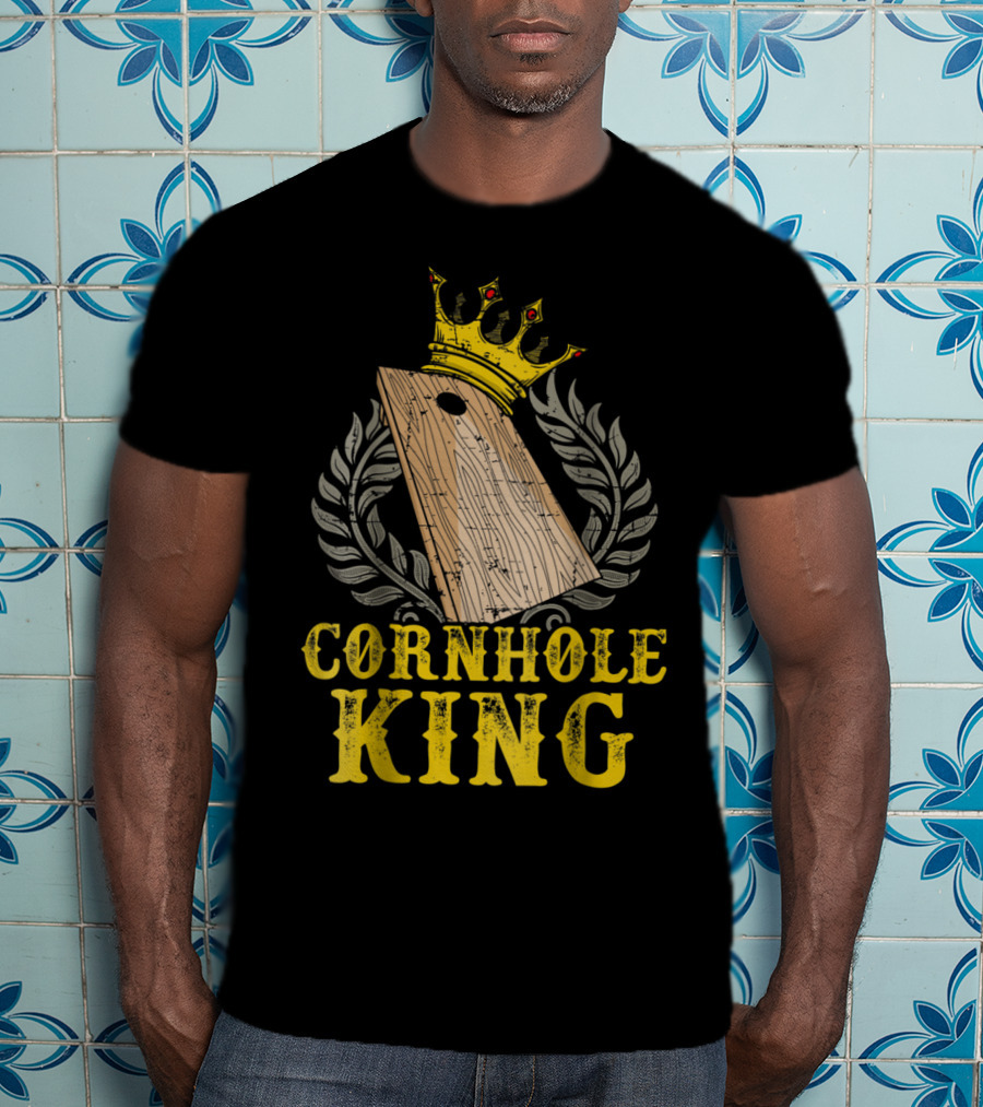 Cornhole King Bean Bag Game Summer Dad Papa18 Crown Laurel Wreath T-Shirt