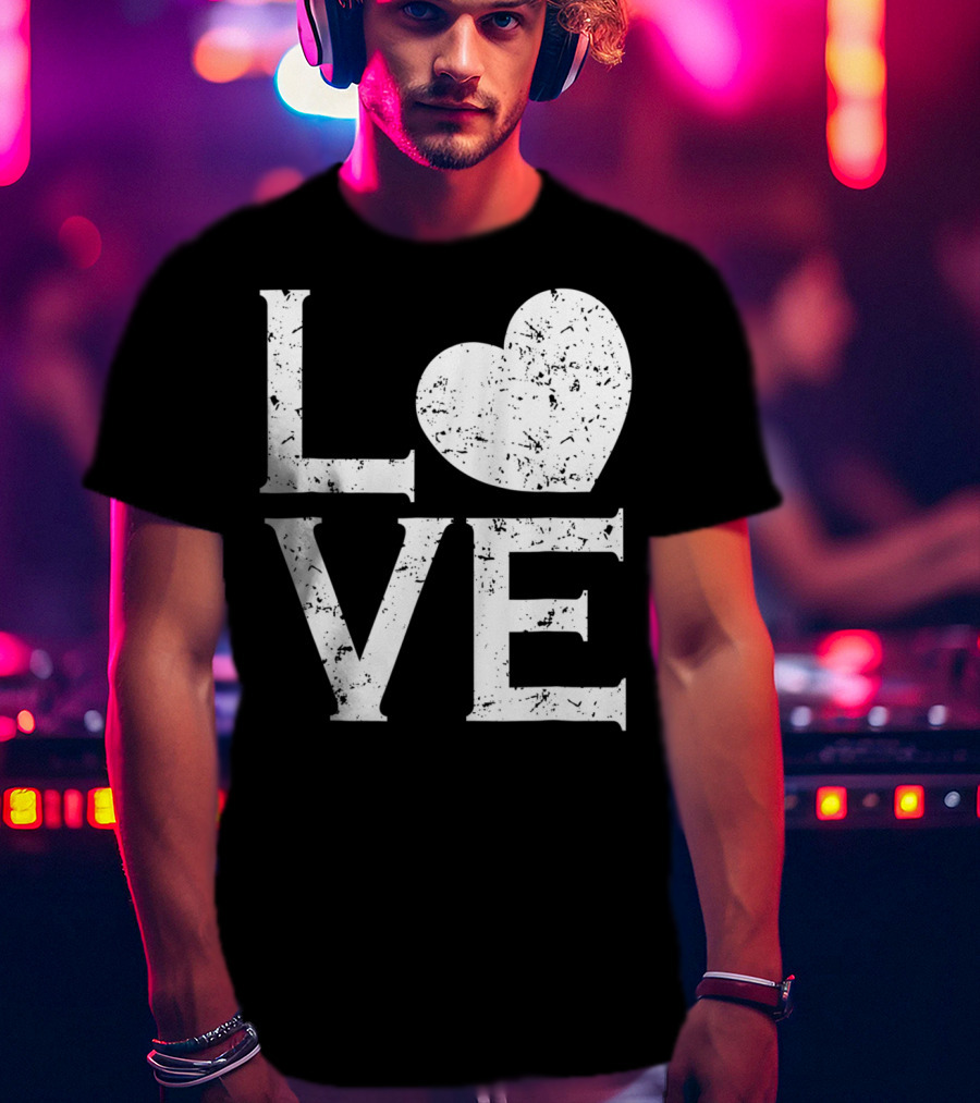 Love Heart Baseball Sports Vintage T-Shirt