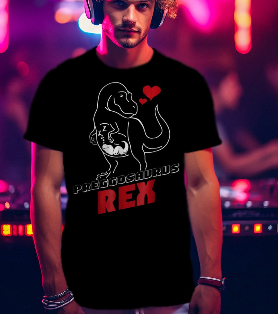 Preggosaurus Rex Funny Pregnancy Dinosaur With Hearts T-Shirt