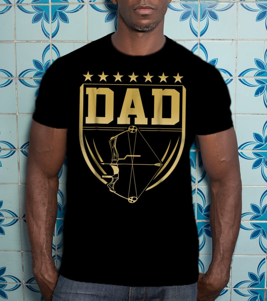 Archery Dad Shield Bow Stars Golden Medal T-Shirt