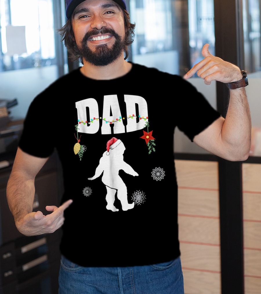 Dad Bigfoot Santa Christmas Family Matching T-Shirt