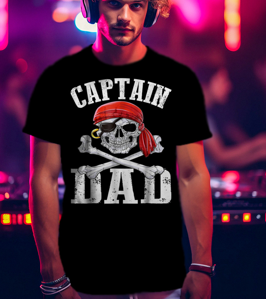 Captain Dad Skull Crossbones Red Bandana Pirate Image T-Shirt