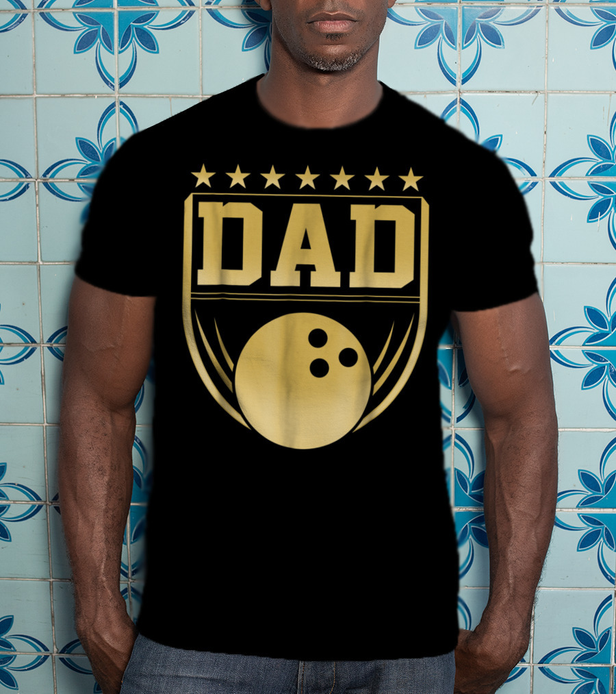 Dad Bowling Golden Shield Medal T-Shirt