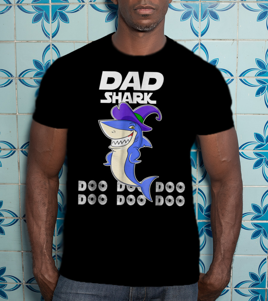 Dad Shark Doo Doo Doo Funny Shark With Witch Hat T-Shirt