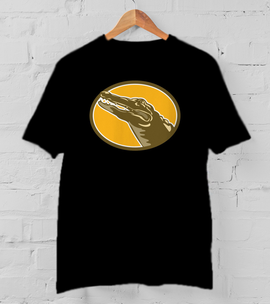 Alligator Head Looking Up Oval Wpa Style Vintage Retro Wildlife T-Shirt