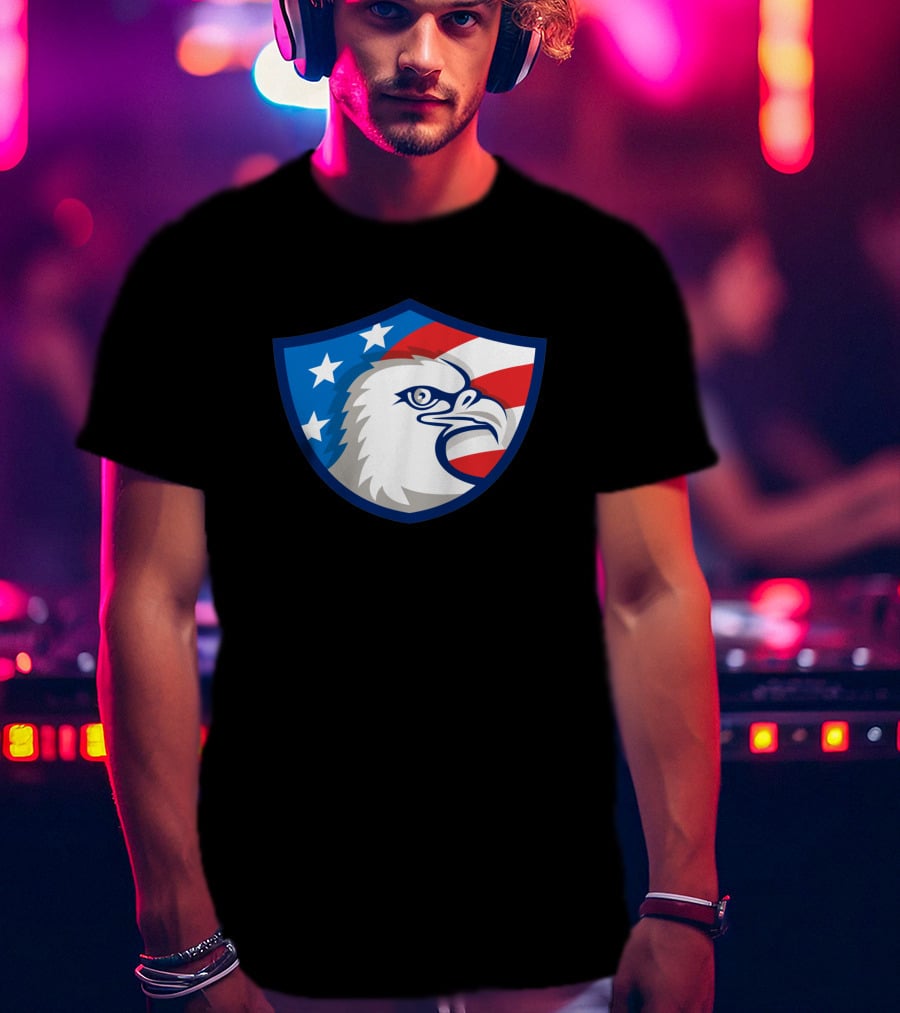 Bald Eagle Head USA Flag Shield Retro 1463 Stars And Stripes Motif T-Shirt