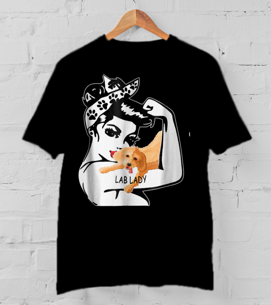 Labrador Retriever Lady Funny Mom Birthday Lab Lady T-Shirt