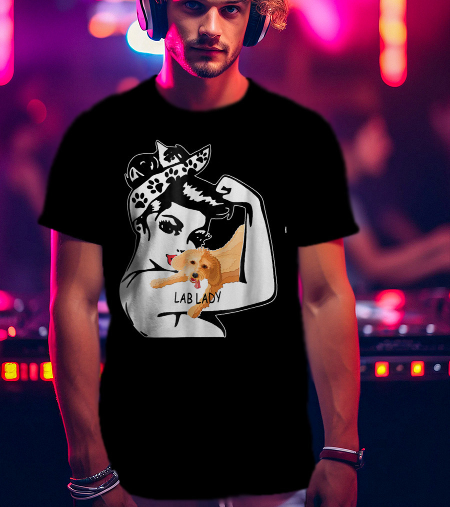 Labrador Retriever Lady Funny Mom Birthday Lab Lady T-Shirt