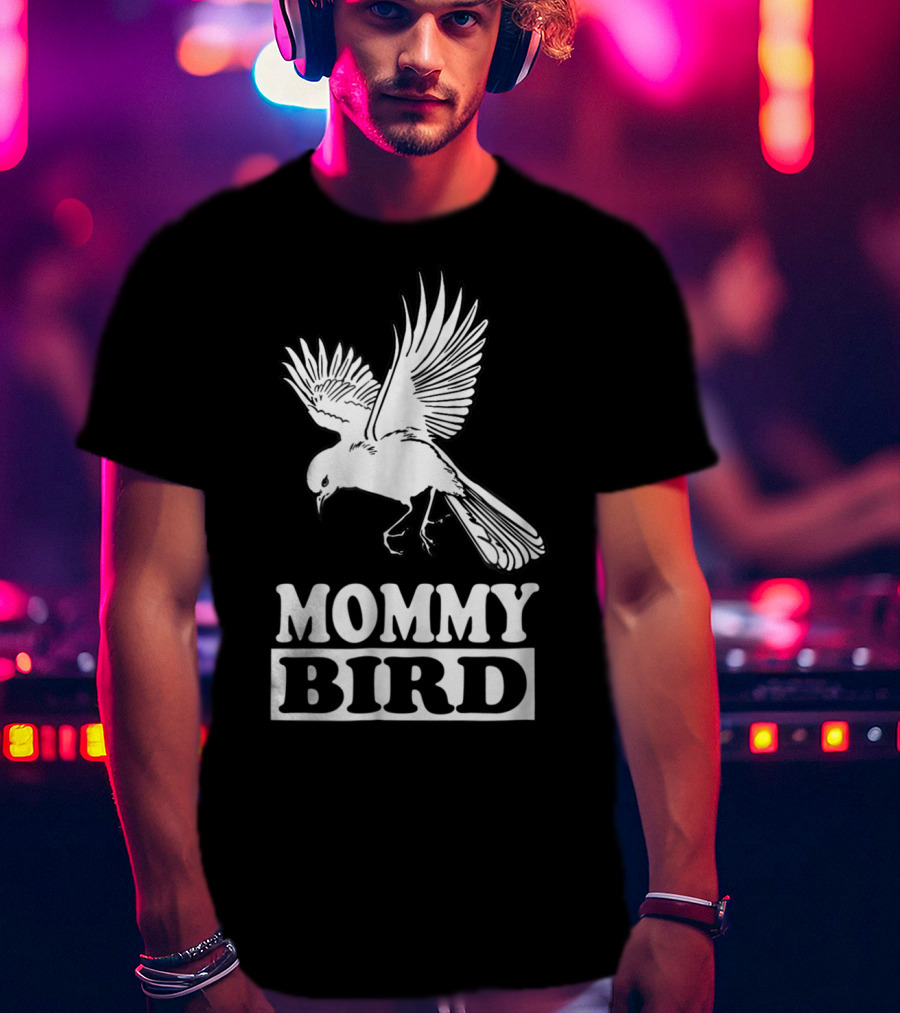 MOMMY BIRD Flying Mother Bird Iconic T-Shirt