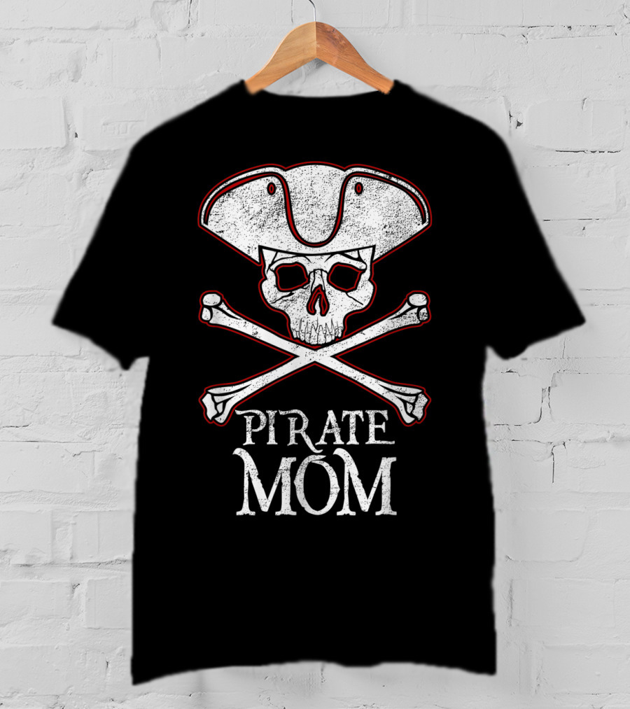 PIRATE MOM Skull Crossbones Halloween Captain T-Shirt