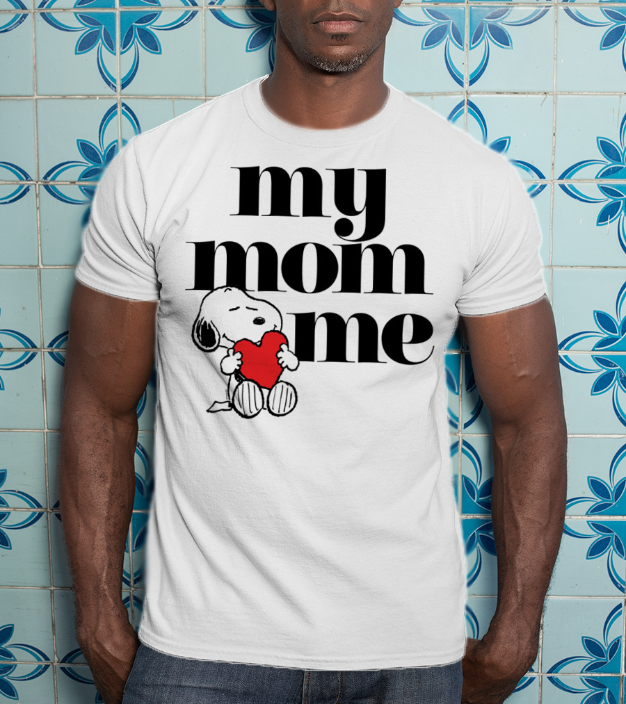 Peanuts Snoopy My Mom Loves Me Heart T-Shirt