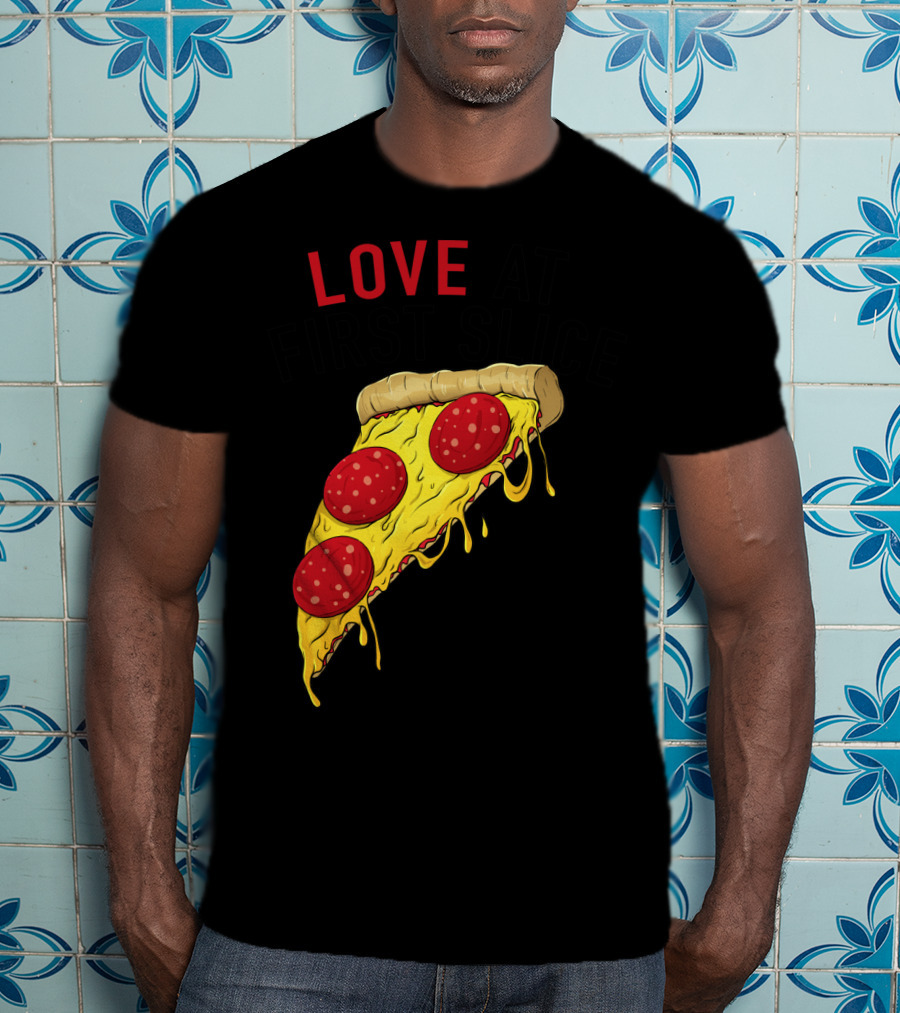 LOVE AT FIRST SLICE Pizza Men Girls Mom And Baby68 T-Shirt