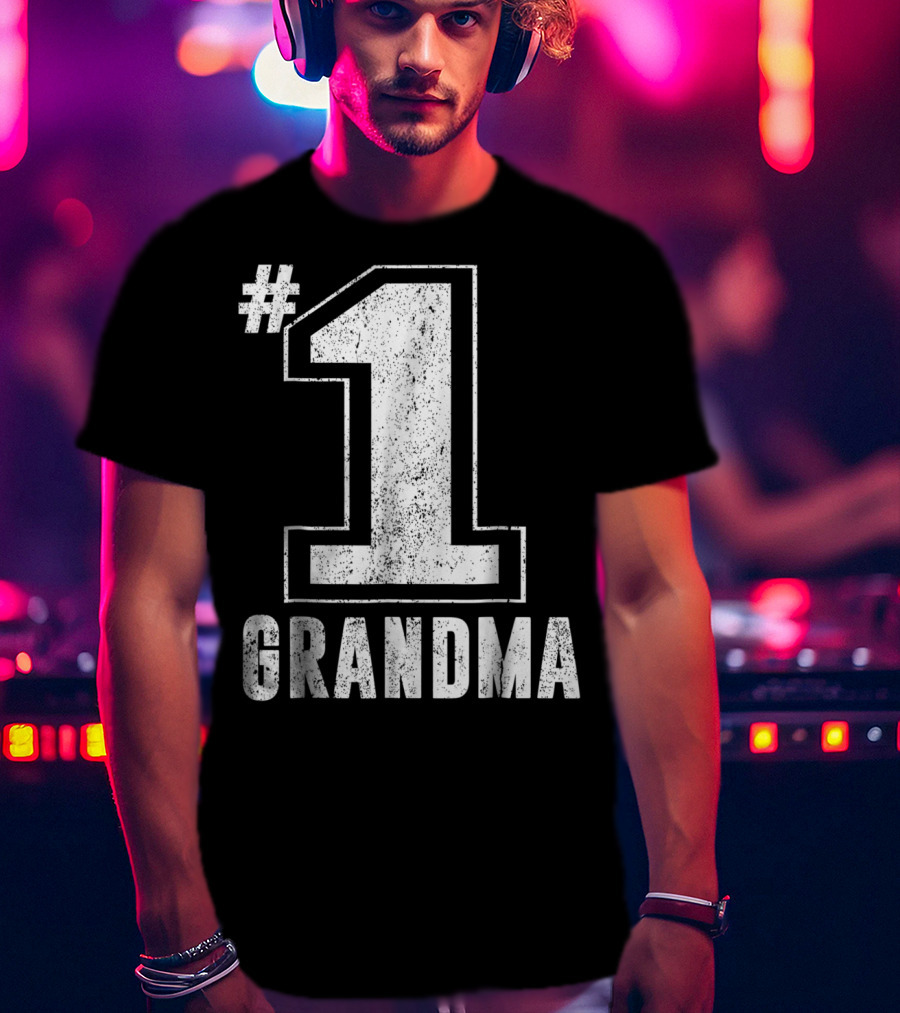 1 Grandma T-Shirt