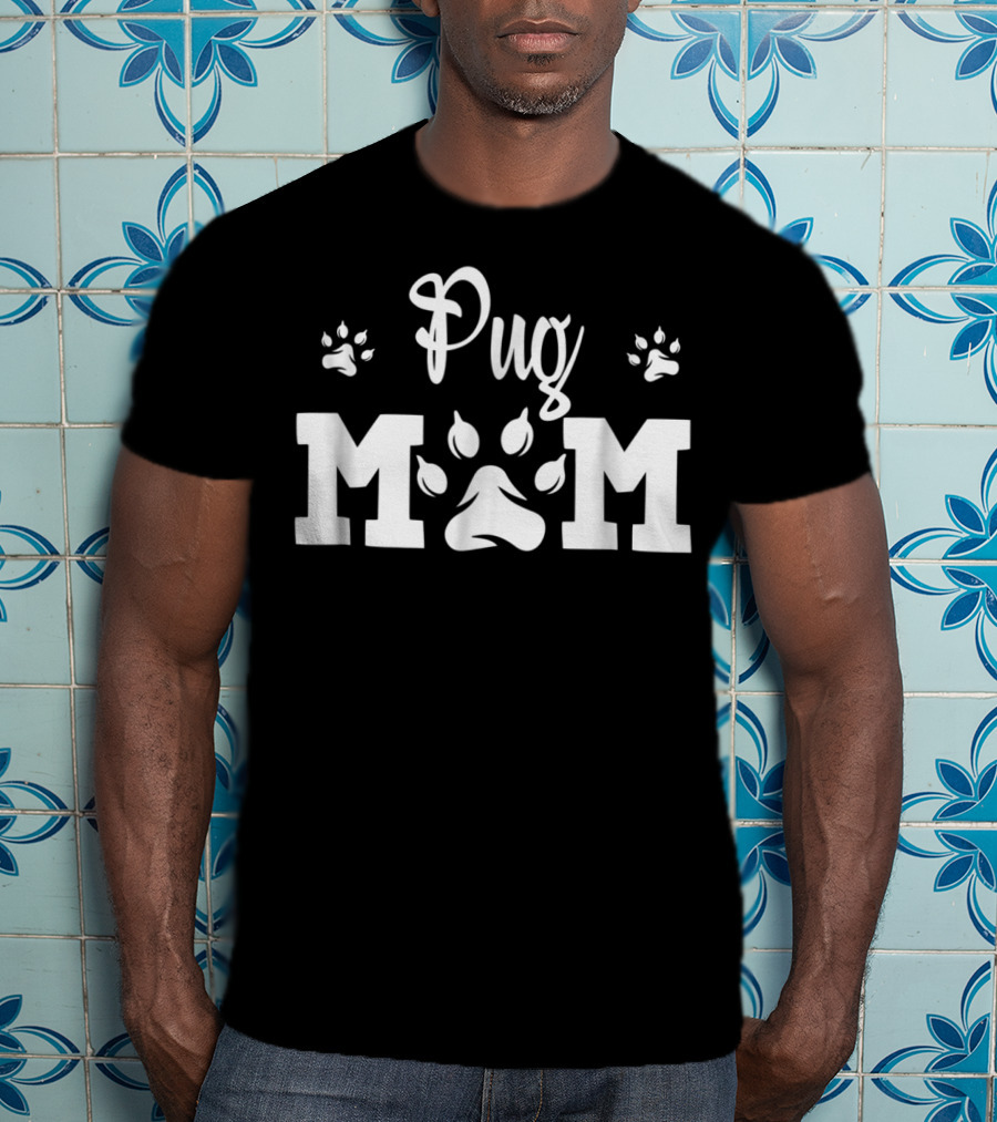 Pug Mom Paw Print Nose T-Shirt