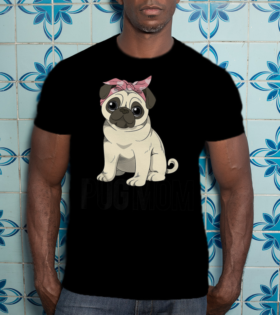 Pug Mom Cute Pug With Pink Bandana T-Shirt