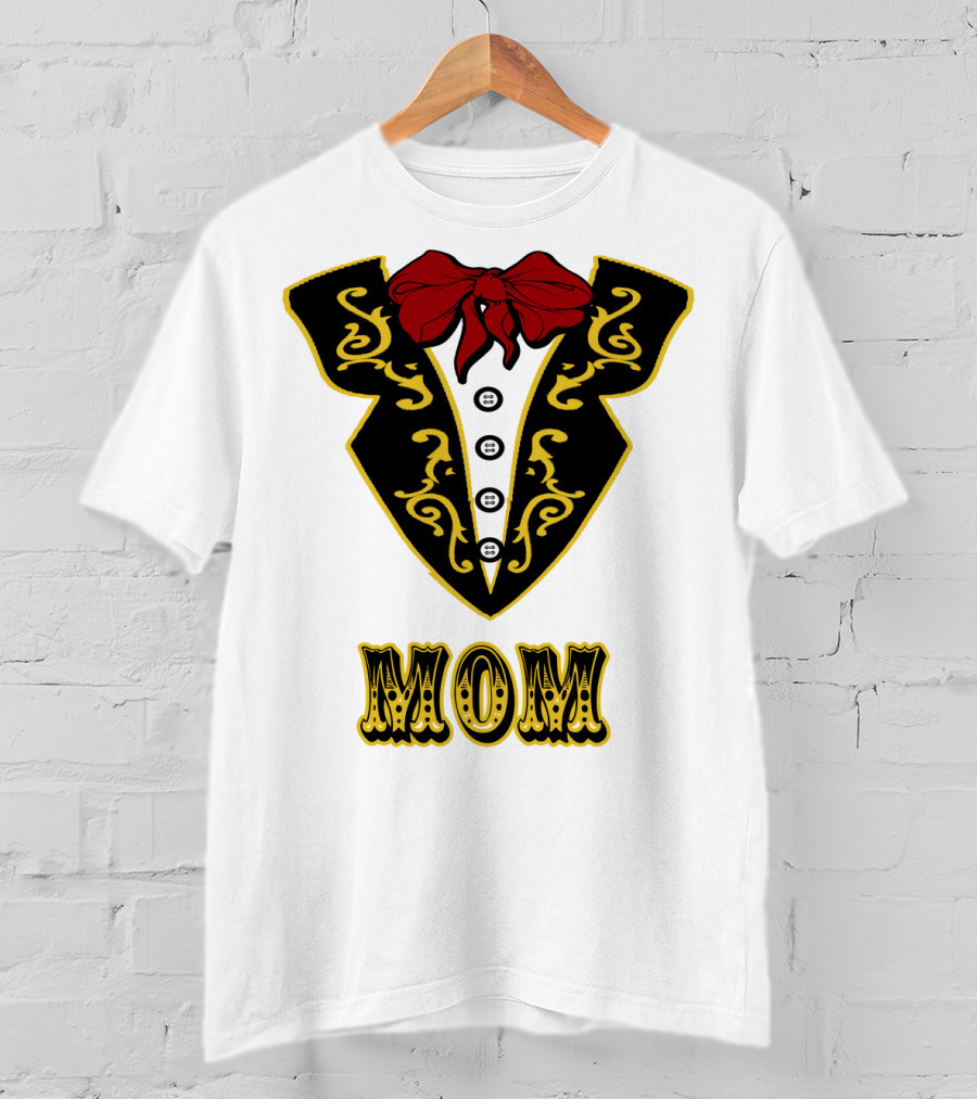 Mom Ringmaster Circus Birthday Party T-Shirt