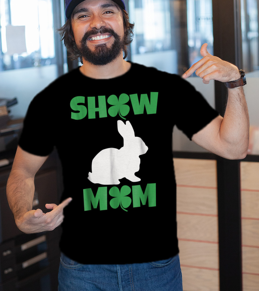 Show Mom Clover Rabbit T-Shirt