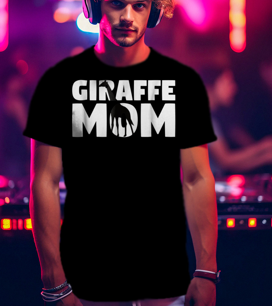 Giraffe Mom Animal Lover Zoo Giraffe Mother72 T-Shirt