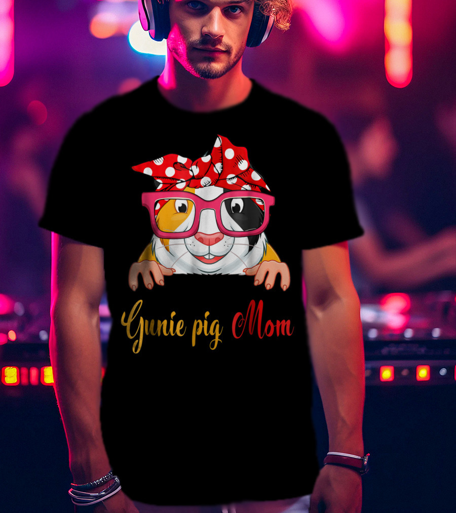 Guinea Pig Mom Red Glasses Bandana 37 T-Shirt