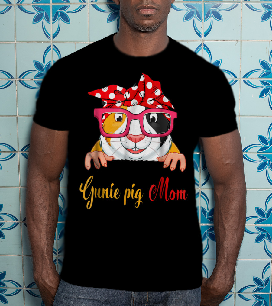 Guinea Pig Mom Red Glasses Bandana 37 T-Shirt
