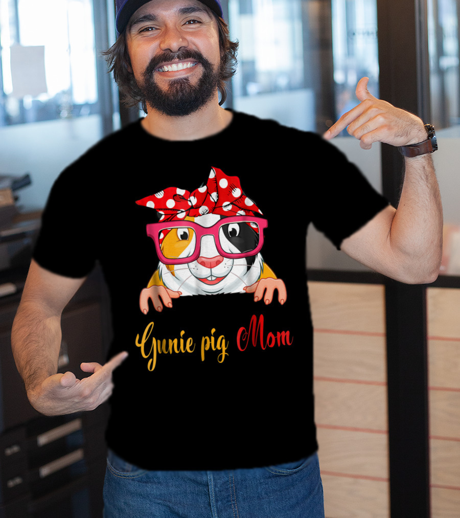 Guinea Pig Mom Red Glasses Bandana 37 T-Shirt