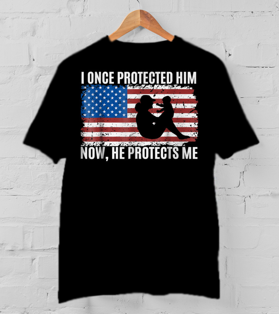 I Once Protected Him Now He Protects Me Proud Military MOM Patriotic American Flag T-Shirt