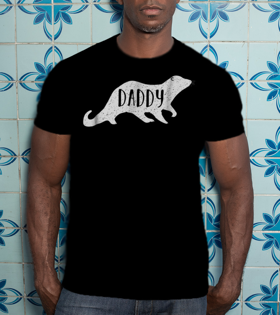 Vintage Daddy Otter Mom Tees26 T-Shirt