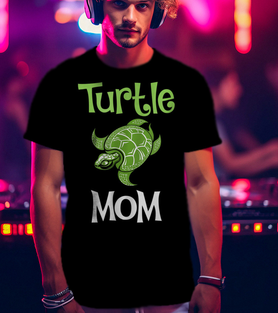 Turtle Mom Green Tortoise T-Shirt