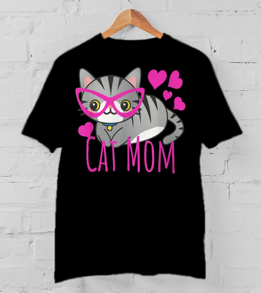Cute Kawaii Cat Mom With Pink Glasses And Hearts T-Shirt