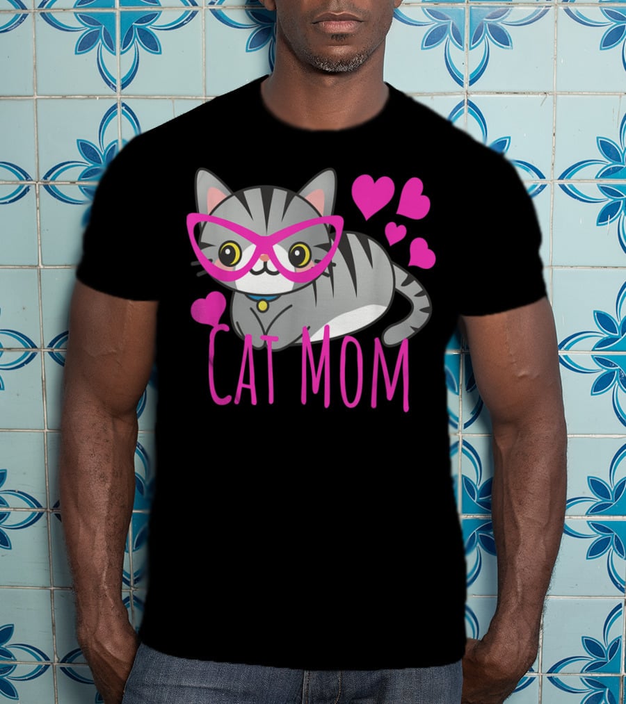 Cute Kawaii Cat Mom With Pink Glasses And Hearts T-Shirt