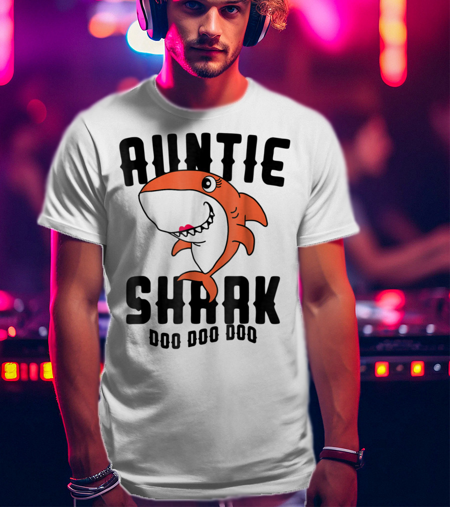 Auntie Shark Doo Doo Doo Mom Grandma Halloween Christmas T-Shirt