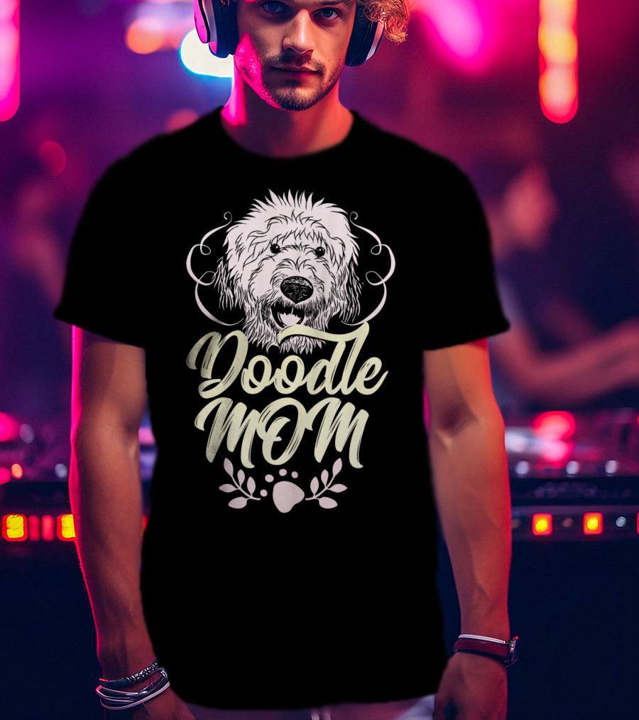Doodle Mom Goldendoodle Labradoodle Paw Print Cute T-Shirt