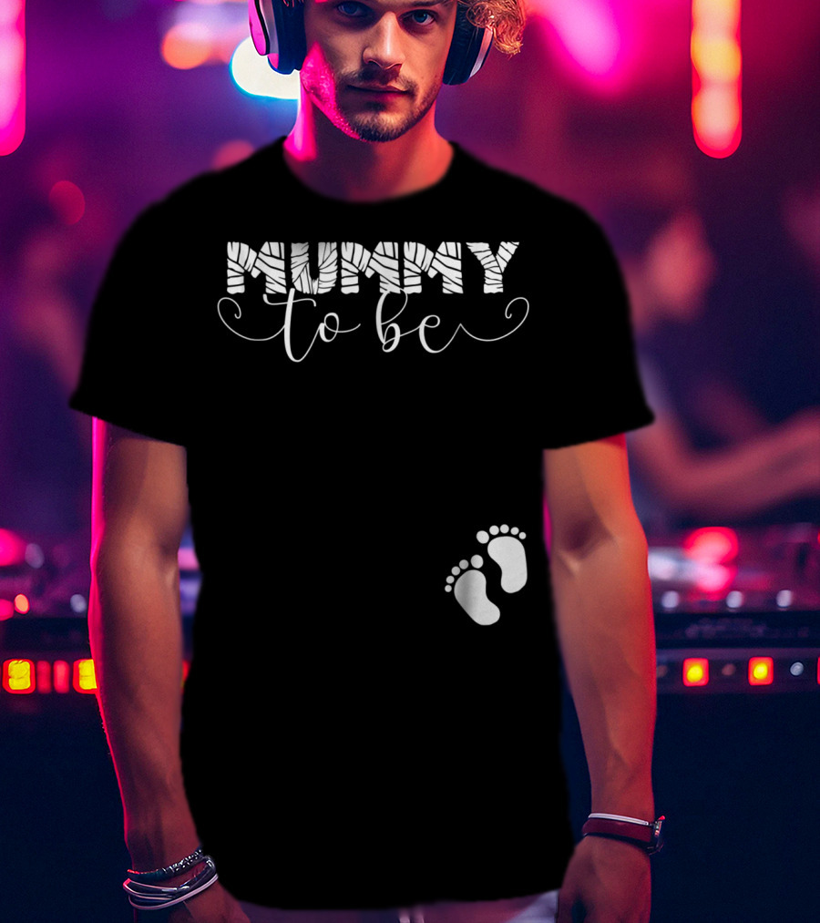 Mummy To Be Halloween Pregnancy Baby Footprints T-Shirt