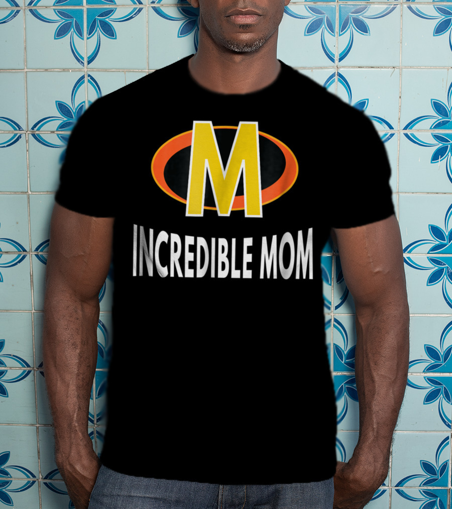 Incredible Mom Bold Text Superhero Icon M T-Shirt