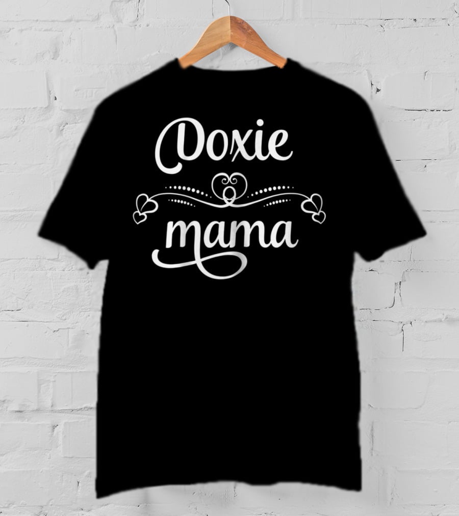 Doxie Mama Heart Design Dachshund T-Shirt