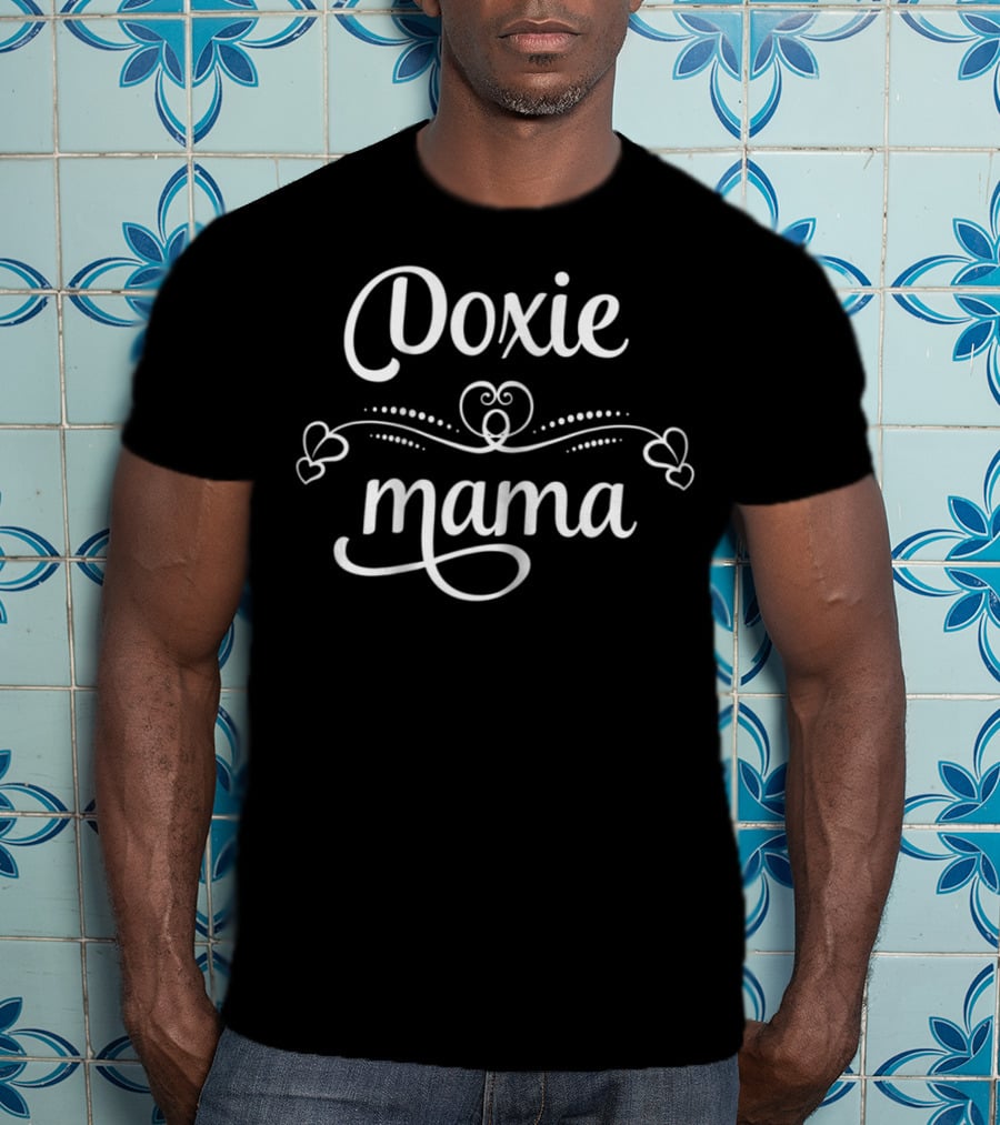 Doxie Mama Heart Design Dachshund T-Shirt