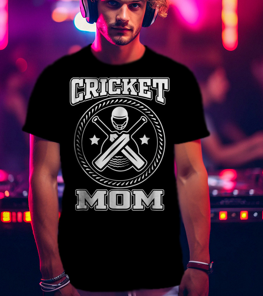 Cricket Mom Bat Ball Team Helmet Stars Field T-Shirt