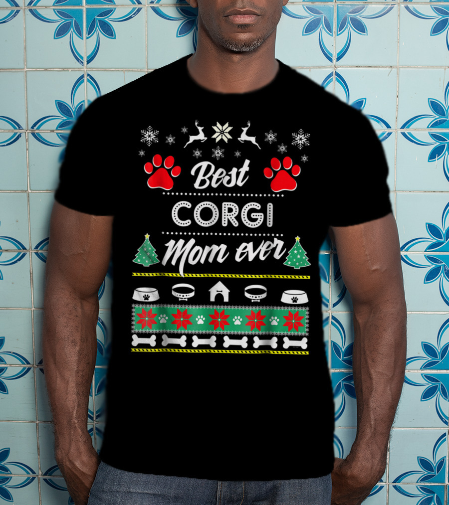 Best Corgi Mom Ever Christmas Snowflakes Reindeer Trees Paws T-Shirt