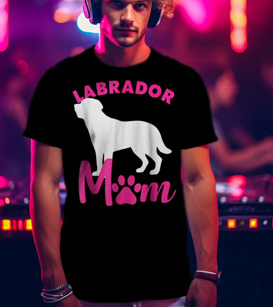 LABRADOR MOM T-Shirt
