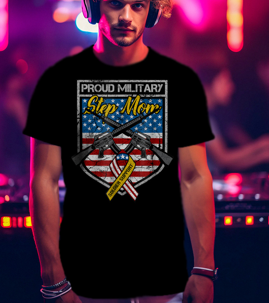 Proud Military Step Mom Soldier Support USA Flag 81 T-Shirt