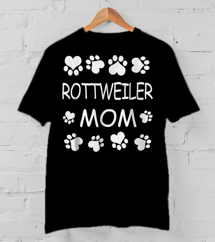Rottweiler Mom Paw Prints And Hearts For Dog Lovers T-Shirt