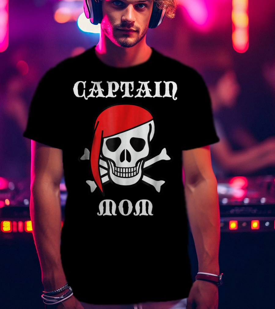 Captain Mom Skull Crossbones Red Bandana T-Shirt