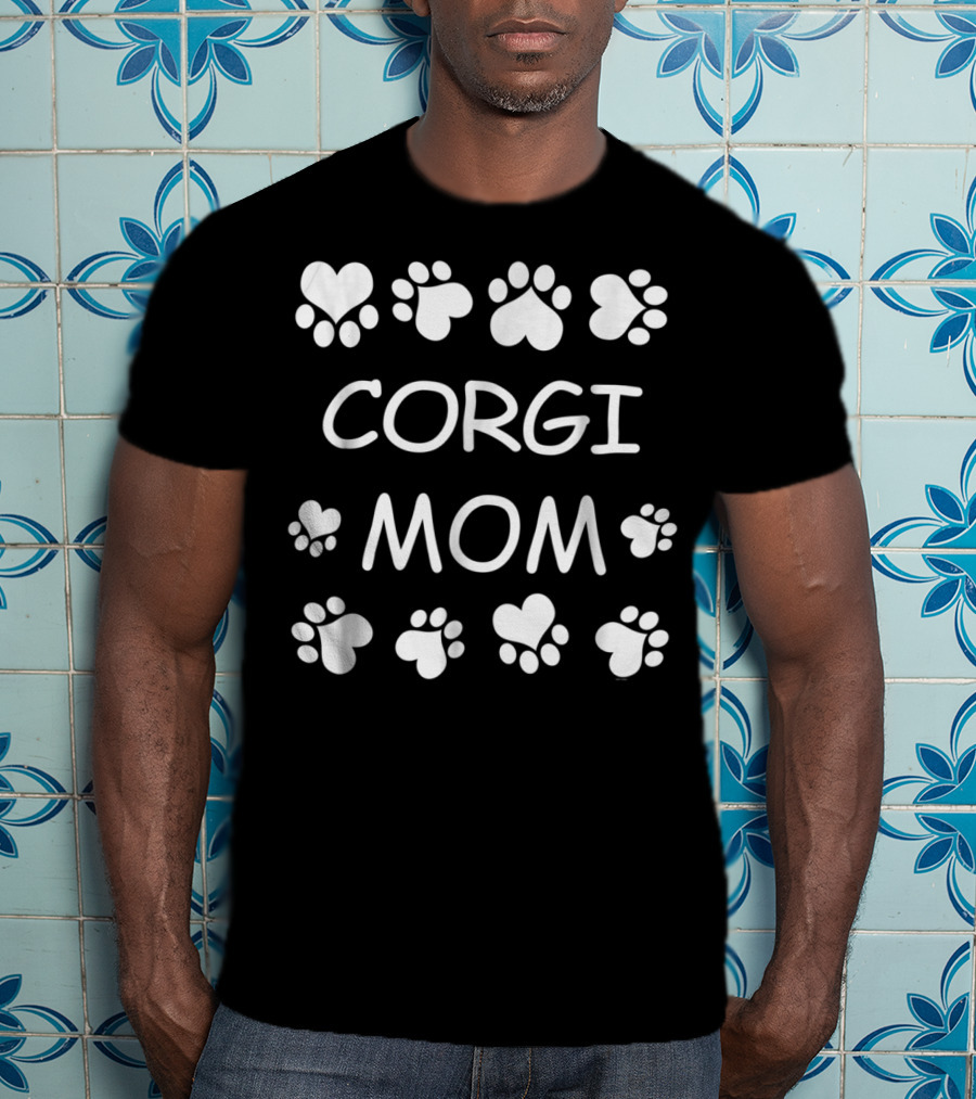 Corgi Mom Paw Prints Heart Design For Corgi Lovers Christmas Birthday T-Shirt