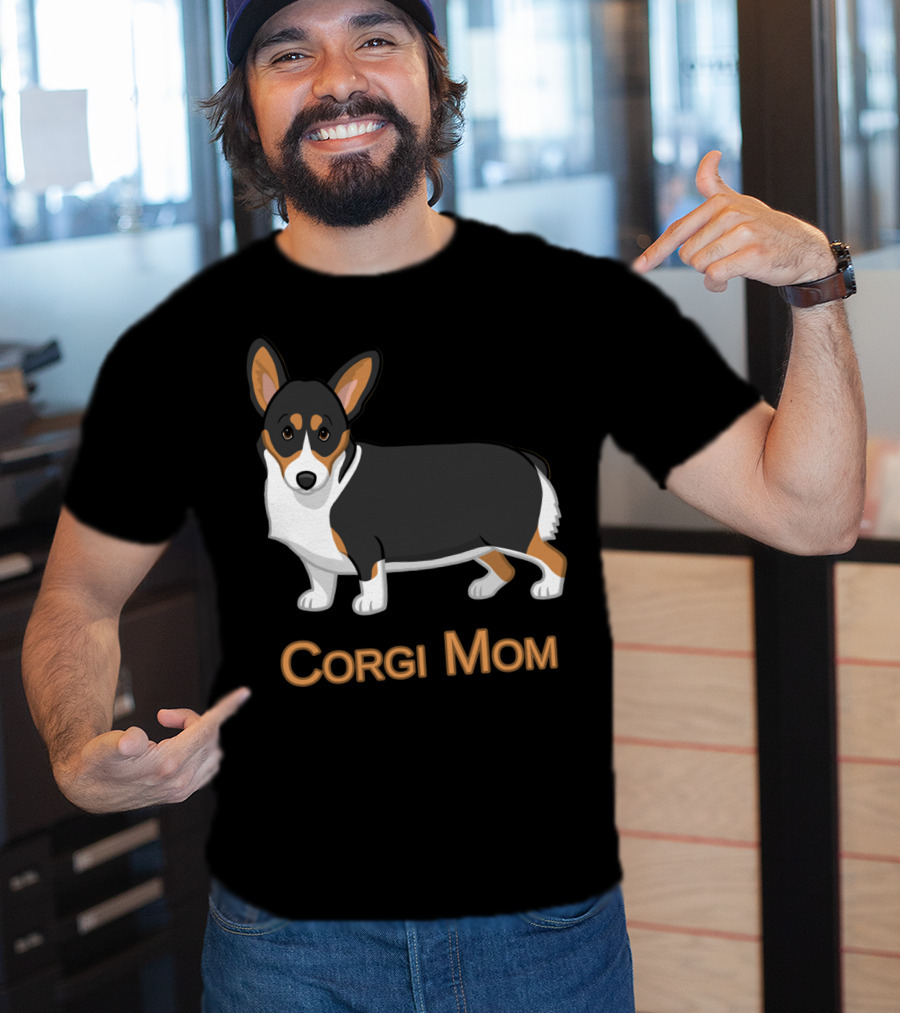 Corgi Mom Cute Black Tricolor Pembroke Dog Lovers T-Shirt