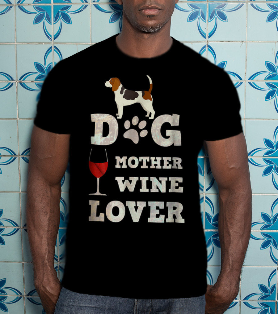 Dog Lover Mother Wine Enthusiast With Basset Hound And Paw Prints T-Shirt