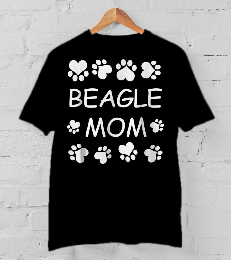 Beagle Mom Paw Print Hearts Christmas Birthday T-Shirt