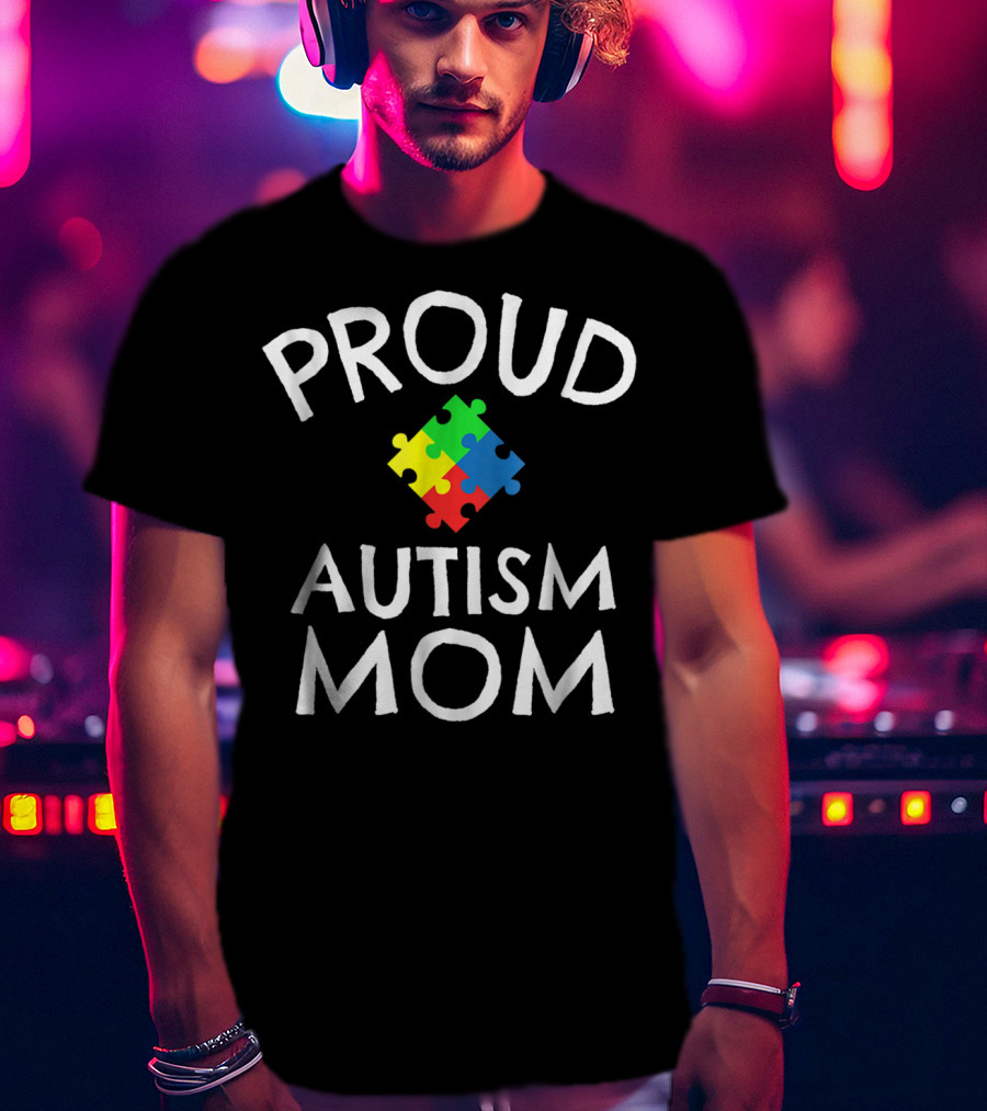 Proud Autism Mom Colorful Puzzle Autism Awareness T-Shirt
