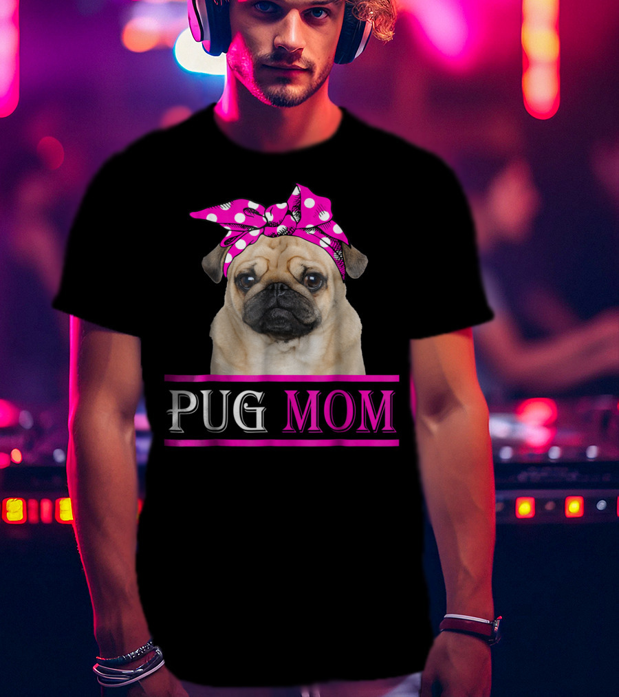Pug Mom Cute Dog With Pink Polka Dot Bow T-Shirt