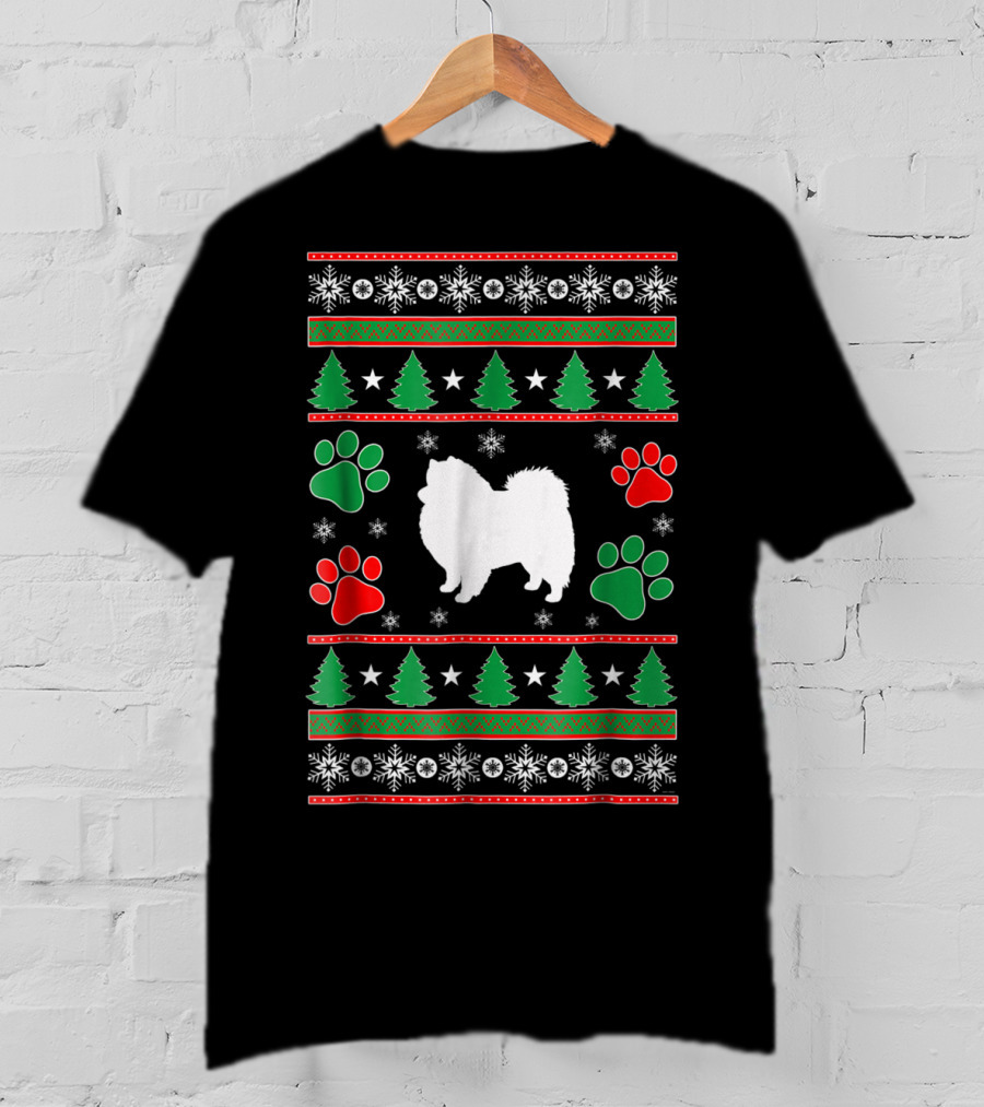 American Eskimo Spitz Mom Holiday Dogs Christmas Trees Snowflakes Paws T-Shirt