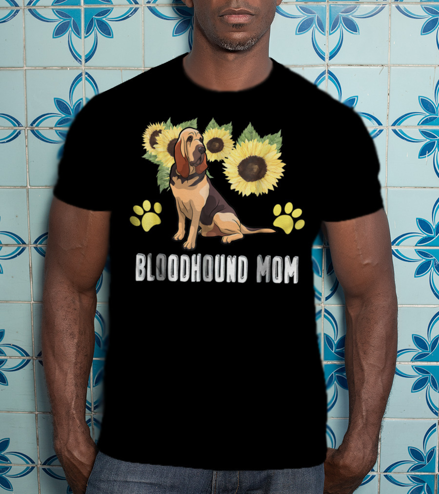 Bloodhound Mom Sunflower Paws T-Shirt